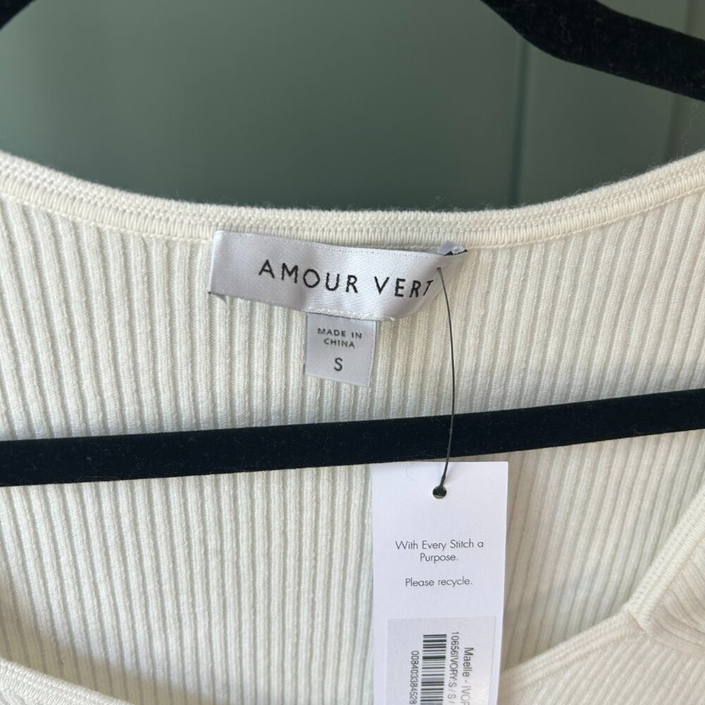 Amour Vert Maelle Sweater. Sz Small. NWT - Picture 4 of 4